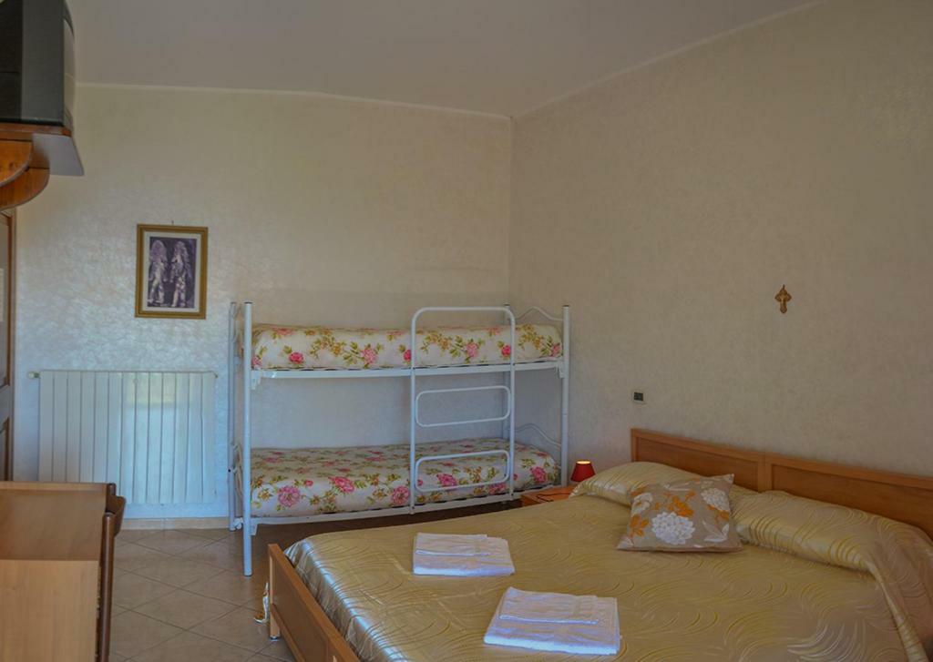 Casa Lieta Panzió Subiaco Kültér fotó